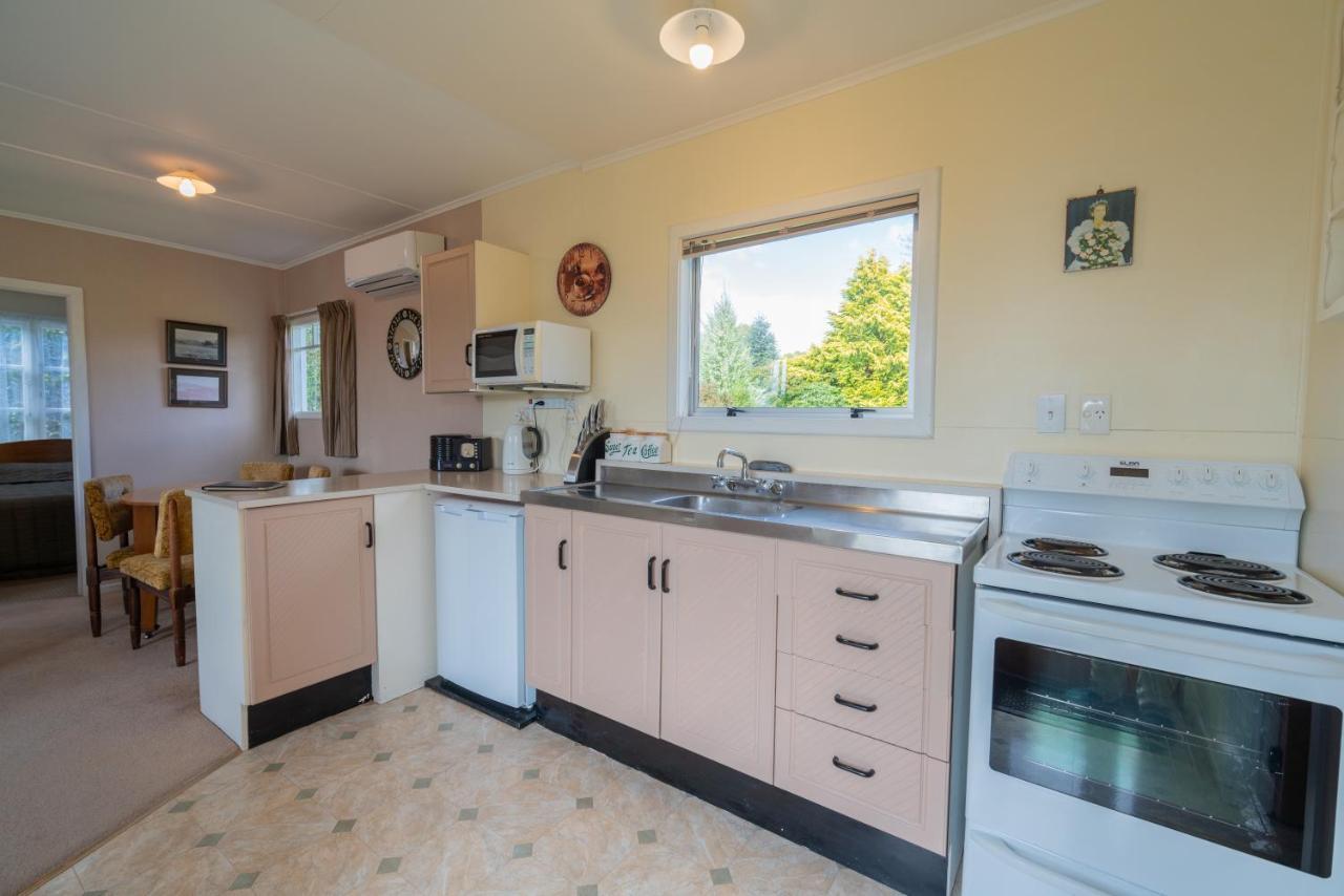 Rustlein Cottage - Te Anau Holiday Home Eksteriør billede