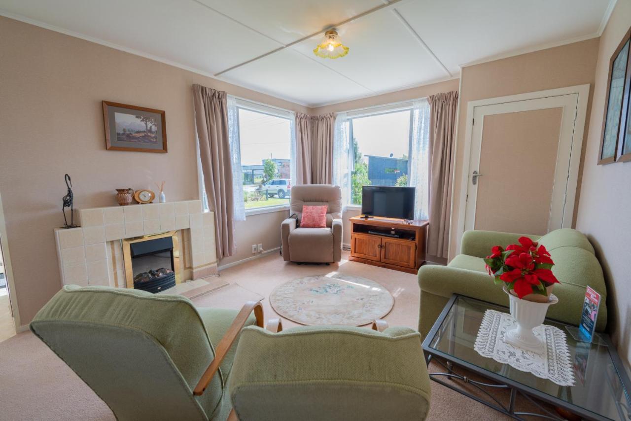 Rustlein Cottage - Te Anau Holiday Home Eksteriør billede