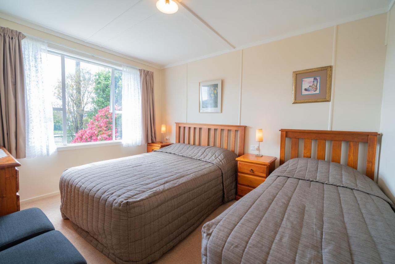 Rustlein Cottage - Te Anau Holiday Home Eksteriør billede