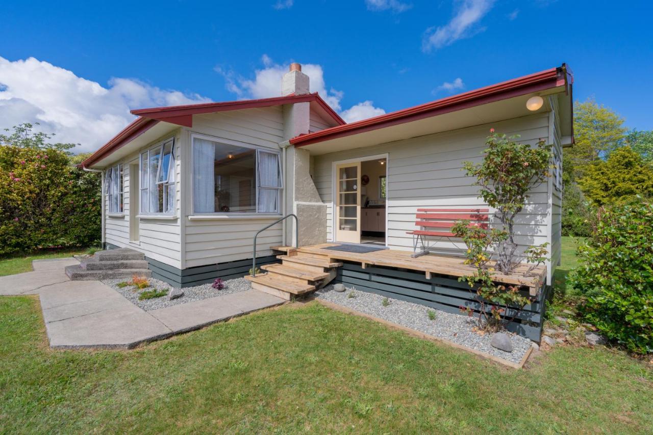Rustlein Cottage - Te Anau Holiday Home Eksteriør billede